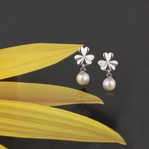 Vanbelle Sterling Silver Jewelry Clover & Dangling Swarovski Pearl Earring